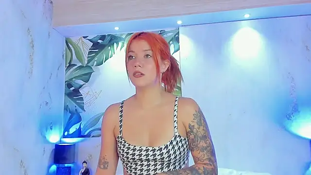 MelaniieRoux online show from April 2026 07:44:02 PM