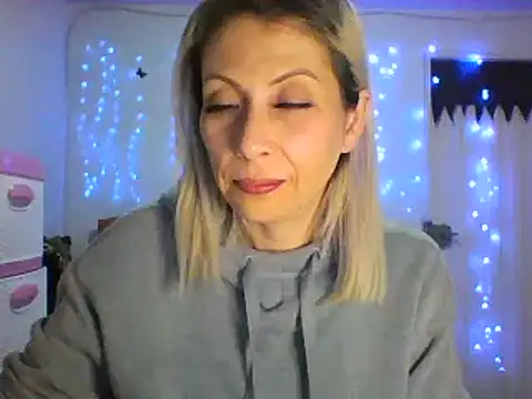 alixia81 online show from March 2025 02:50:01 AM