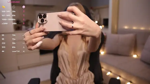 PollyAgata online show from December 2025 07:11:01 PM