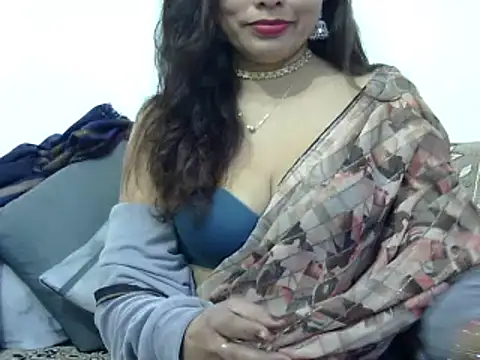 Snapshot of mishi_kaur chatting on January 2025 09:45:02 AM mishi kaur online show from January 2025 09:45:02 AM