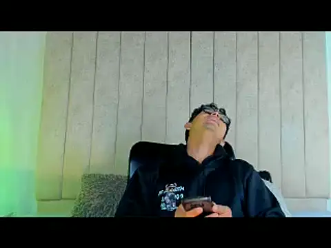 Snapshot of Muichiro_tokito1 chatting on January 2025 04:32:01 AM Muichiro tokito1 online show from January 2025 04:32:01 AM