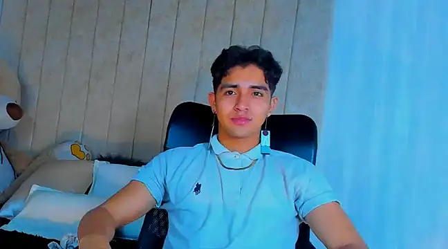 Snapshot of Muichiro_tokito1 chatting on February 2025 03:11:02 AM Muichiro tokito1 online show from February 2025 03:11:02 AM