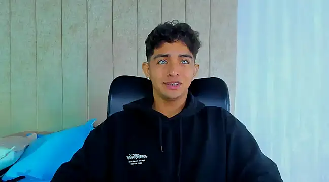 Snapshot of Muichiro_tokito1 chatting on February 2025 04:00:02 AM Muichiro tokito1 online show from February 2025 04:00:02 AM