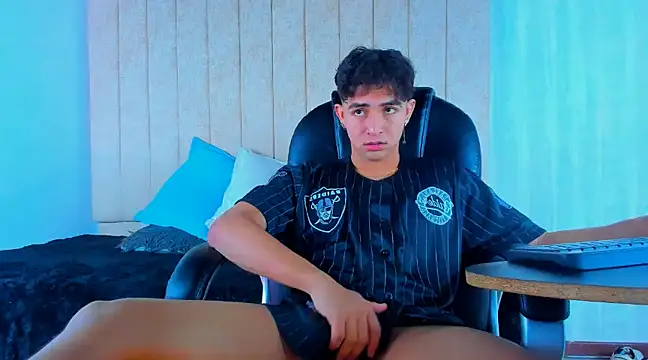 Snapshot of Muichiro_tokito1 chatting on March 2025 04:29:02 AM Muichiro tokito1 online show from March 2025 04:29:02 AM