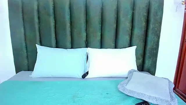 nahomygrey  online show from March 2026 07:53:02 PM