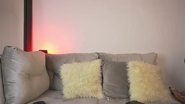 alanajonhsonm online show from December 2025 06:31:01 AM