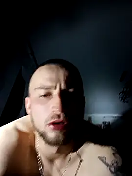 wariacik0024 online show from November 2025 02:01:02 AM