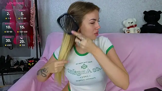 EmilyRobbie online show from February 2025 12:41:02 AM