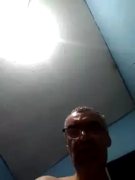 Snapshot of hugosafado333 chatting on January 2025 05:11:01 AM hugosafado333 online show from January 2025 05:11:01 AM