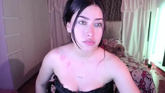 Emilyswan04 online show from March 2026 02:26:01 AM