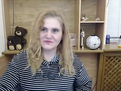 DaniellaKiss online show from April 2026 05:07:02 PM