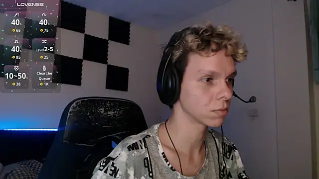 bryamado69 online show from October 2025 02:22:02 AM