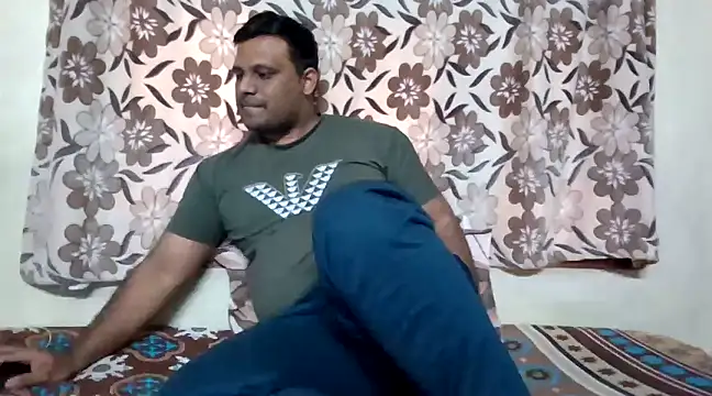 Snapshot of Varma3101 chatting on March 2025 04:30:02 AM Varma3101 online show from March 2025 04:30:02 AM