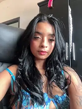 Laura fernandezII online show from February 2025 07:48:02 PM