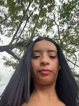 Laura fernandezII online show from February 2026 07:30:02 PM