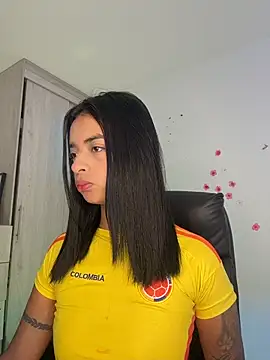 Snapshot of Laura_fernandezII chatting on June 2026 01:44:02 PM Laura fernandezII online show from June 2026 01:44:02 PM