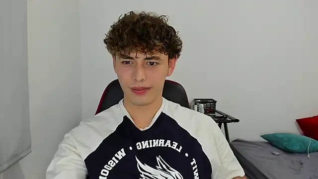 Snapshot of dani_2226 chatting on December 2024 04:36:02 AM dani 2226 online show from December 2024 04:36:02 AM