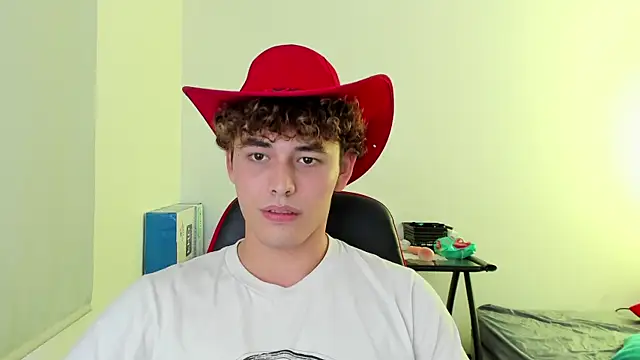 Snapshot of dani_2226 chatting on December 2024 11:54:02 AM dani 2226 online show from December 2024 11:54:02 AM