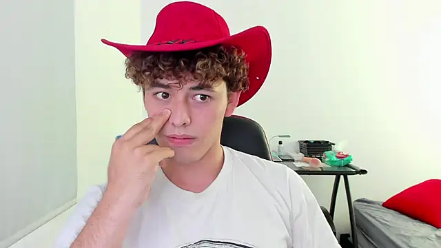 Snapshot of dani_2226 chatting on December 2024 03:00:01 PM dani 2226 online show from December 2024 03:00:01 PM