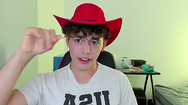 Snapshot of dani_2226 chatting on December 2024 09:55:02 AM dani 2226 online show from December 2024 09:55:02 AM