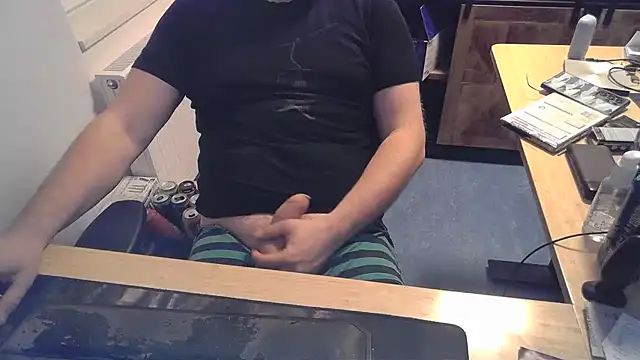 Snapshot of Currycake chatting on January 2025 10:34:02 PM Currycake online show from January 2025 10:34:02 PM