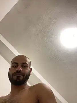 islandvybee55 online show from December 2024 08:23:02 AM