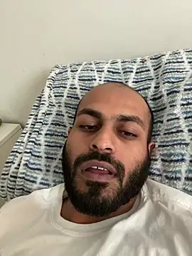 islandvybee55 online show from January 2025 08:36:02 PM