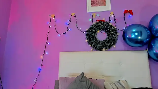 Charlotte11-11 online show from December 2025 04:58:02 PM