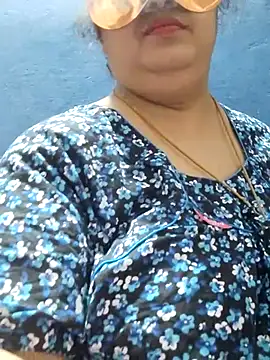 Snapshot of tamilthanushri chatting on February 2025 02:37:01 AM tamilthanushri online show from February 2025 02:37:01 AM