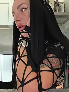 cicciolina online show from November 2025 01:32:01 PM