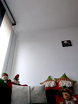 Latiinvenushot online show from December 2025 01:18:02 PM