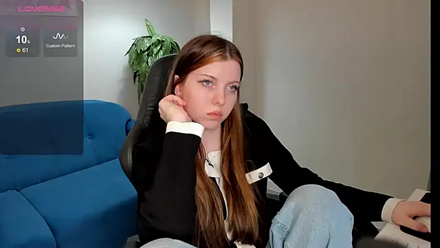 Sandra  Cute online show from February 2025 11:31:01 AM