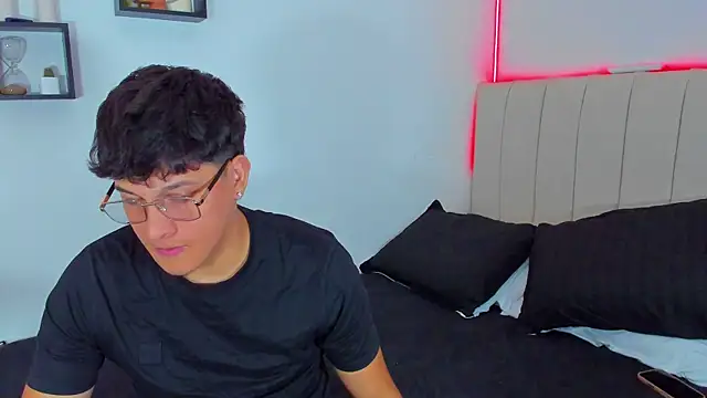 Snapshot of kittyandrick chatting on April 2026 09:53:01 AM kittyandrick online show from April 2026 09:53:01 AM