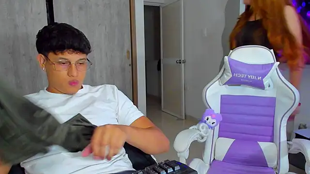 Snapshot of kittyandrick chatting on April 2026 09:36:02 AM kittyandrick online show from April 2026 09:36:02 AM