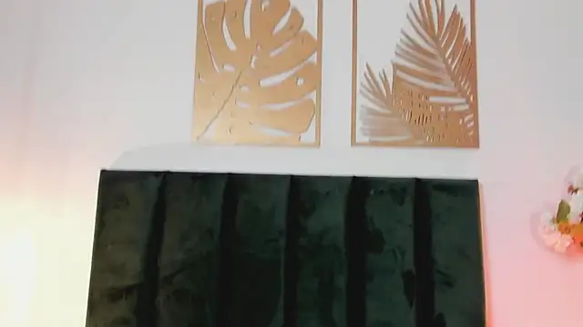 HollyHudsonn online show from January 2025 03:02:01 PM