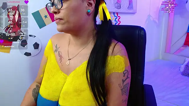 Snapshot of violletha chatting on June 2026 12:58:02 PM violletha online show from June 2026 12:58:02 PM