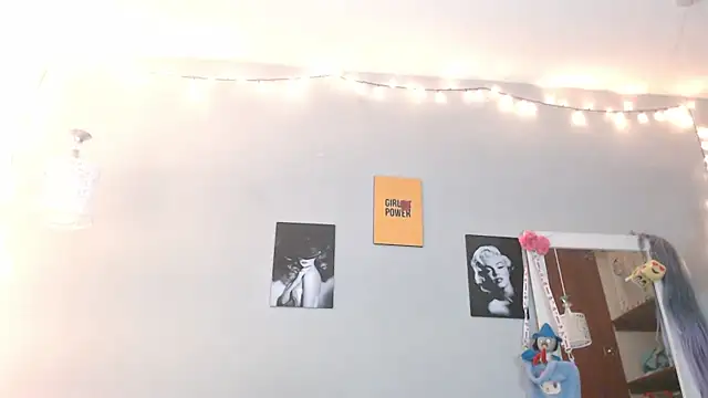 Snapshot of Kimandyuk chatting on January 2025 10:30:02 PM Kimandyuk online show from January 2025 10:30:02 PM