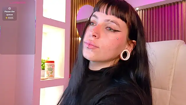 Lucy Smith2 online show from November 2025 03:49:02 AM