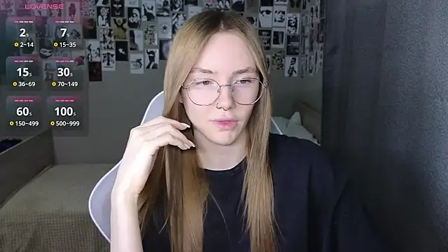 littlevildevil online show from February 2026 10:56:02 AM