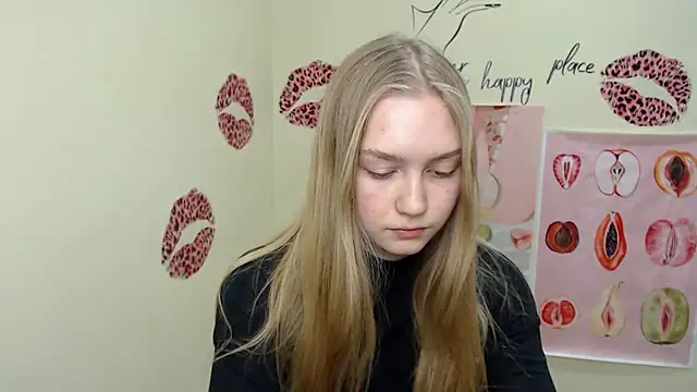 Snapshot of MademoiselleCl chatting on December 2024 01:11:02 PM MademoiselleCl online show from December 2024 01:11:02 PM