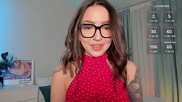 Snapshot of Oh_My_Dianee chatting on October 2025 08:33:02 AM Oh My Dianee online show from October 2025 08:33:02 AM