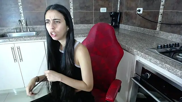 Snapshot of anna_alvarez chatting on January 2025 11:48:02 AM anna alvarez online show from January 2025 11:48:02 AM