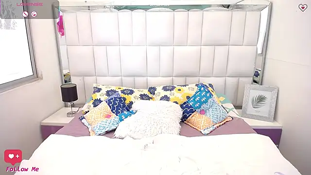 anna alvarez online show from November 2025 12:14:02 PM