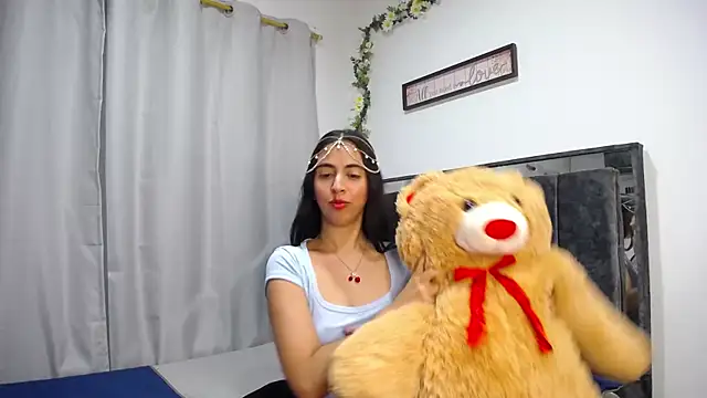anna alvarez online show from May 2026 01:23:02 AM