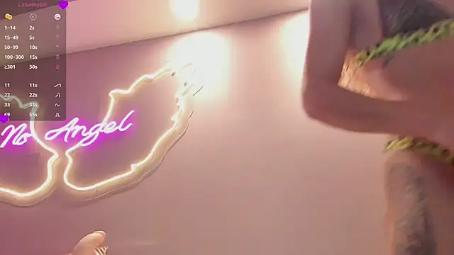 Ninna monroe  online show from February 2025 01:57:01 PM