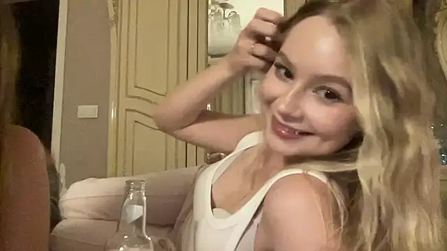Snapshot of baby_lianaa chatting on July 2026 05:12:02 PM baby lianaa online show from July 2026 05:12:02 PM