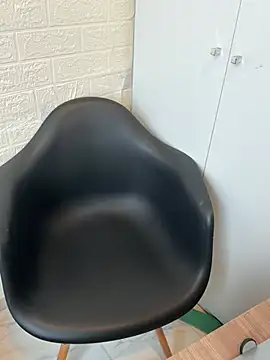 Sophie Eaton online show from April 2026 04:41:02 PM