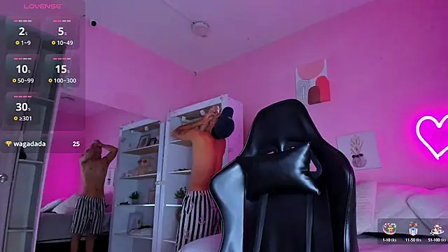 Ian Castillo  online show from September 2025 11:21:02 AM