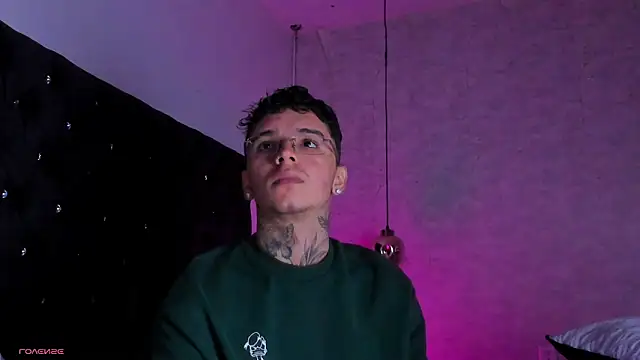 Ian Castillo  online show from October 2025 11:19:01 AM