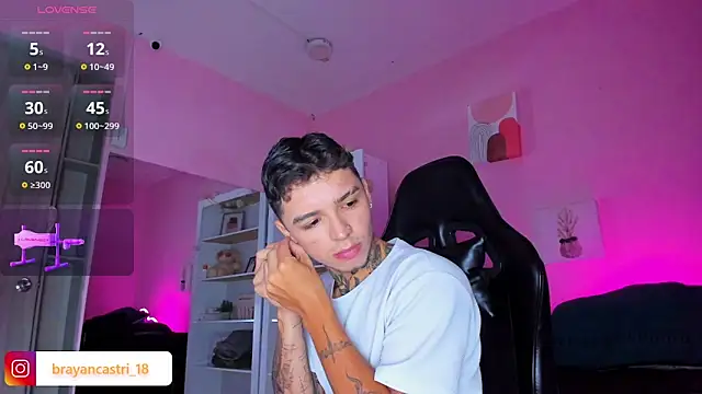 Ian Castillo  online show from October 2025 11:29:01 AM